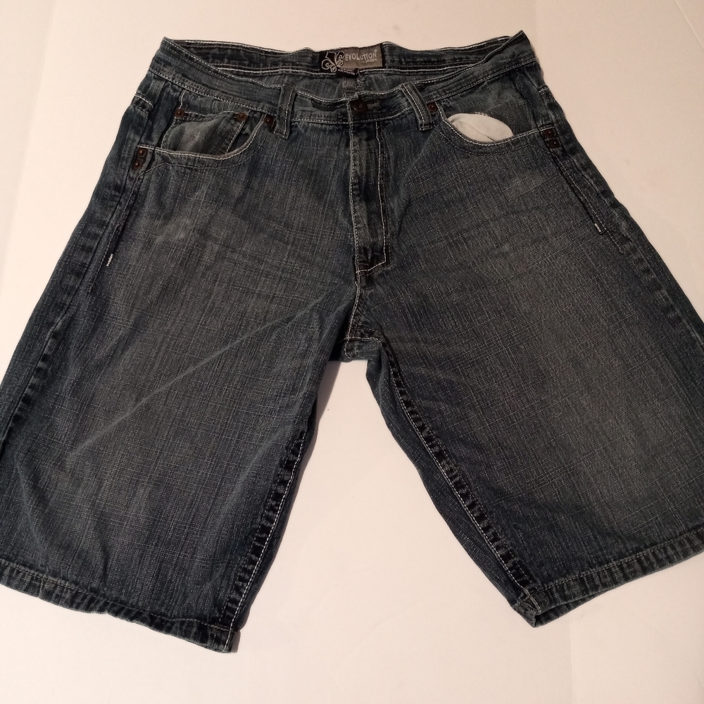 Evolution in design men's size 38 jean shorts